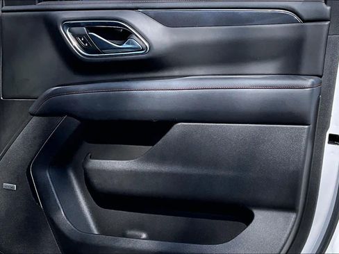 Used 2021 Chevrolet Suburban RST w/ Luxury Package image 27