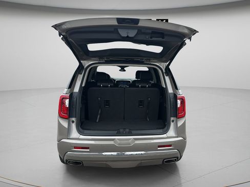 Used 2022 GMC Acadia Denali w/ Denali Technology Package FWD image 19