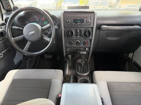 Used 2008 Jeep Wrangler Unlimited X AWD/4WD image 8