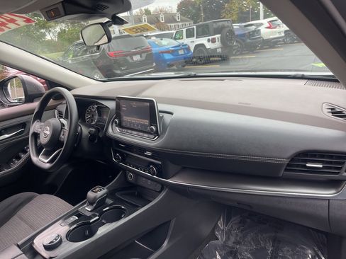 Certified 2023 Nissan Rogue SV image 13