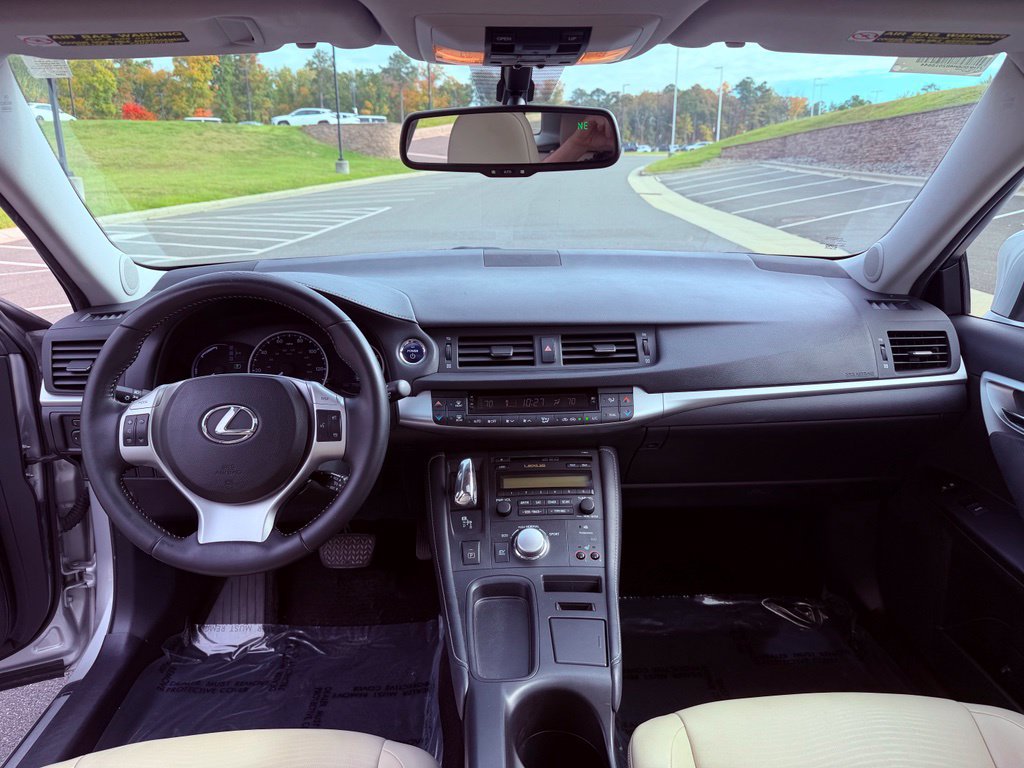 Used 2011 Lexus CT 200h Premium w/ Premium Audio Pkg FWD image 20