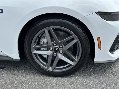Used 2025 Ford Mustang GT Premium RWD image 14