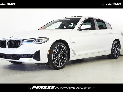Certified 2023 BMW 530e 530e iPerformance w/ Convenience Package image 1