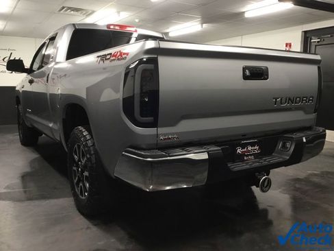 Used 2017 Toyota Tundra SR5 image 8