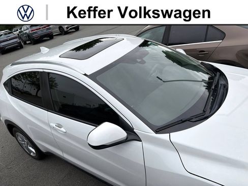 Used 2019 Honda HR-V EX-L image 4