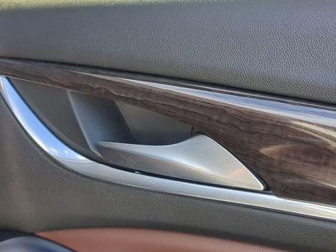 Used 2021 Buick Enclave Avenir w/ Avenir Technology Package image 37