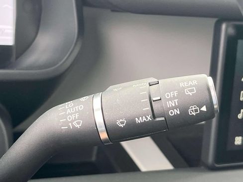 Certified 2024 Land Rover Defender 110 S AWD/4WD image 31