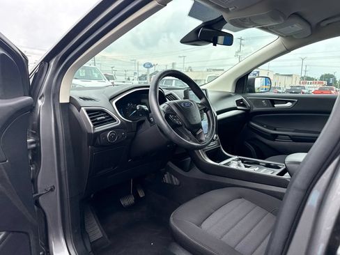 Used 2021 Ford Edge SE w/ Cargo Accessory Package AWD/4WD image 7