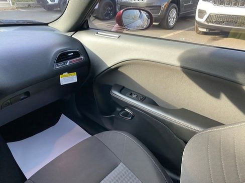 Used 2020 Dodge Challenger SRT Hellcat image 34