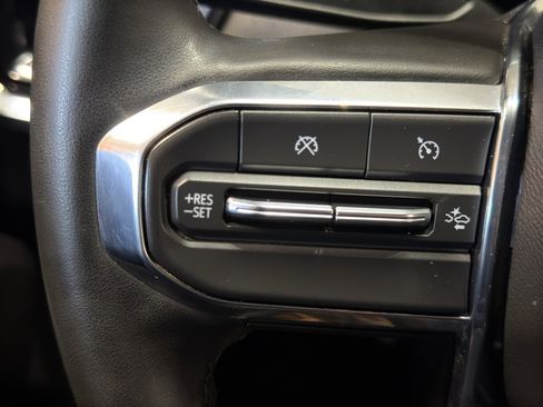 Used 2023 GMC Canyon Elevation w/ Elevation Premium Package image 23