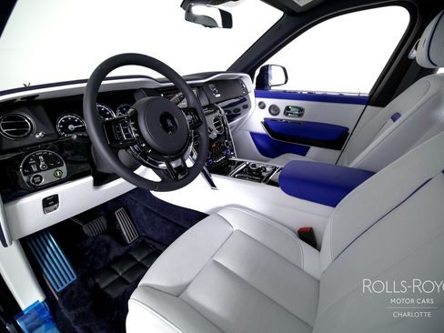 Used 2024 Rolls-Royce Cullinan AWD/4WD image 4