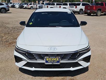 New 2025 Hyundai Elantra SEL
