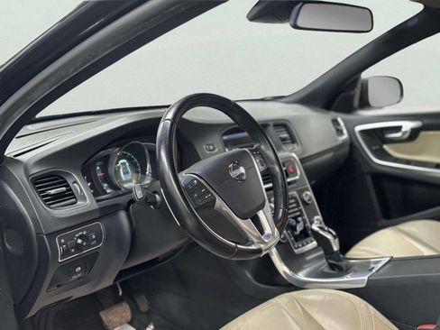 Used 2015 Volvo S60 T5 Premier Plus image 12