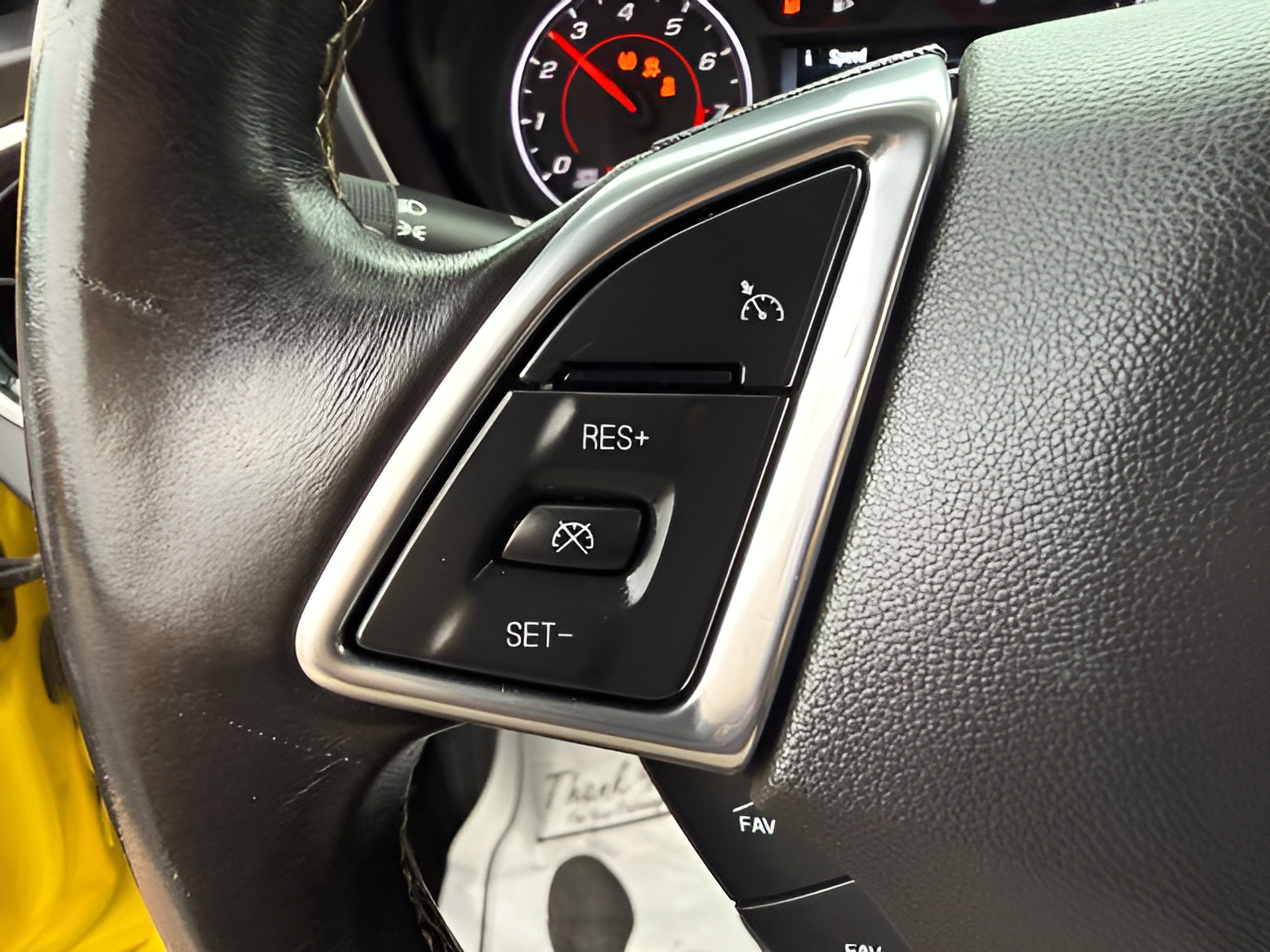 Used 2017 Chevrolet Camaro LT RWD image 16