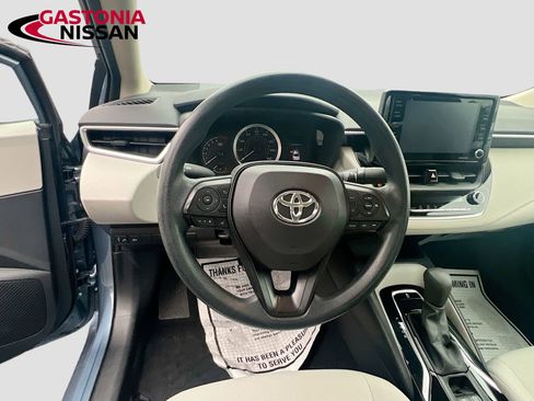 Used 2022 Toyota Corolla LE image 14