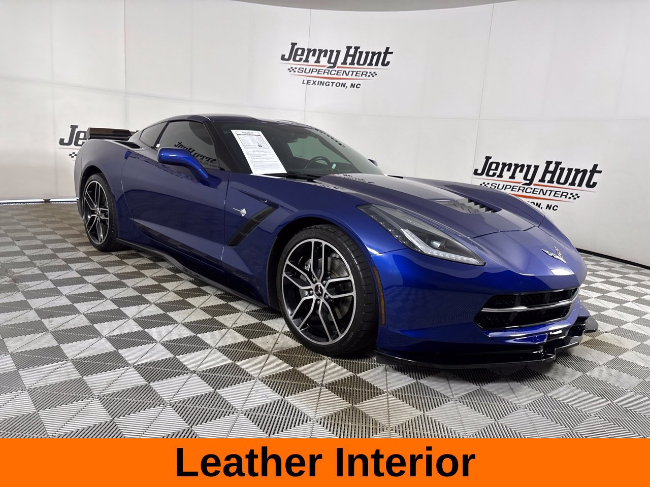 Used 2017 Chevrolet Corvette Stingray Coupe w/ 1LT RWD image 4