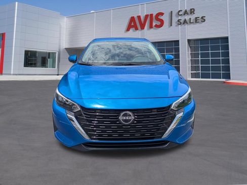 Used 2025 Nissan Sentra SV FWD image 2