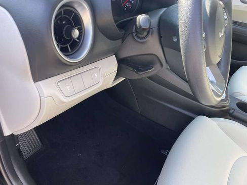 Used 2023 Kia Forte LXS FWD image 17