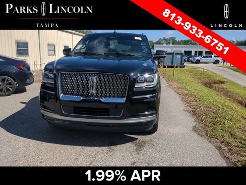 Used 2024 Lincoln Navigator Reserve AWD/4WD image 8