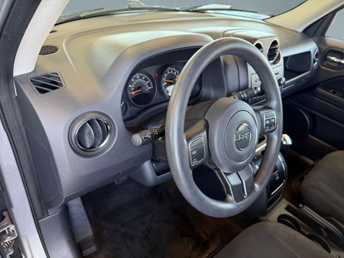 Used 2015 Jeep Patriot Sport w/ Power Value Group FWD image 4