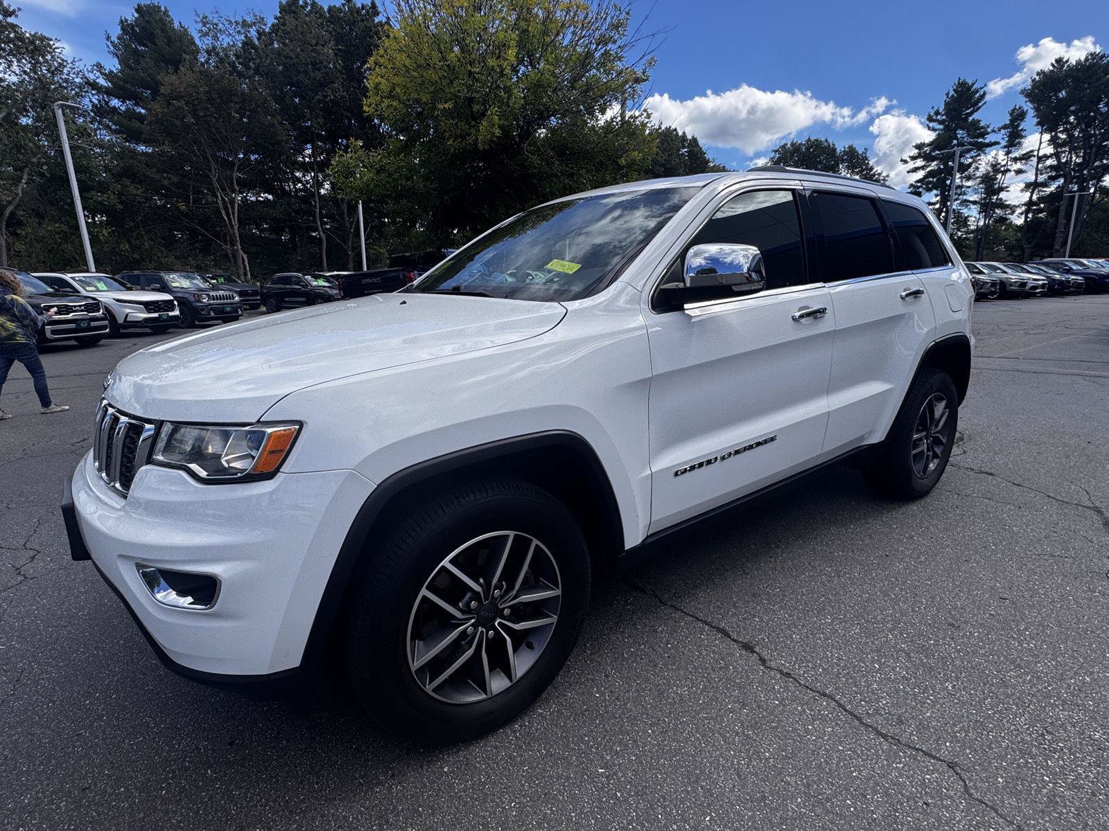 Used 2021 Jeep Grand Cherokee Limited AWD/4WD image 3