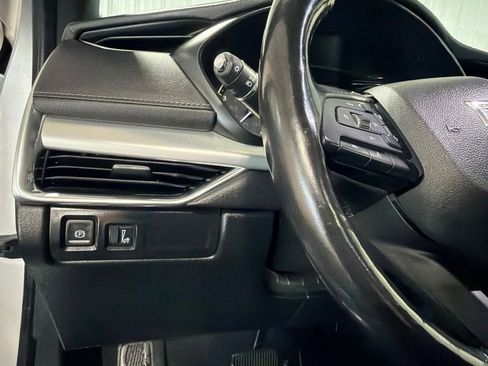 Used 2019 Cadillac XT4 Premium Luxury AWD/4WD image 32