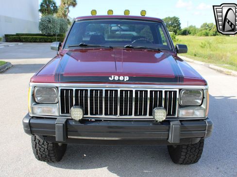 Used 1987 Jeep Comanche Chief image 3