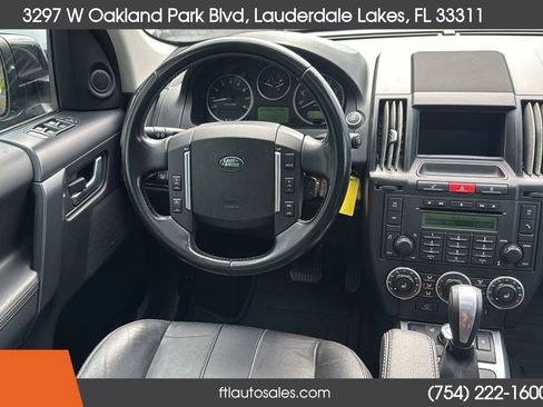 Used 2011 Land Rover LR2 HSE image 34