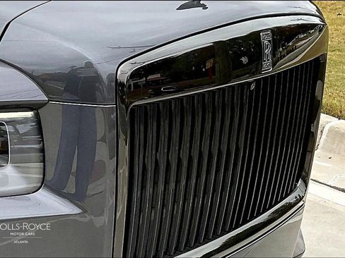 Certified 2022 Rolls-Royce Cullinan Black Badge w/ Dark Exterior Package image 27