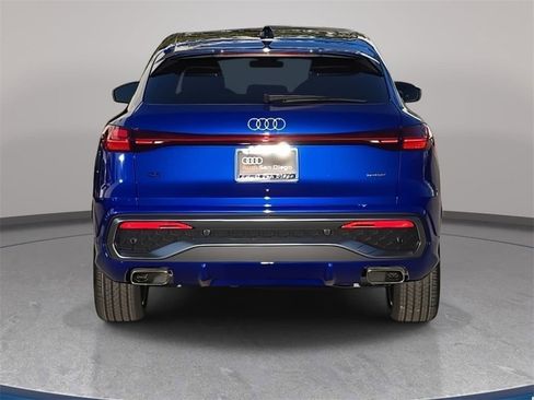 New 2025 Audi Q5 Prestige image 4