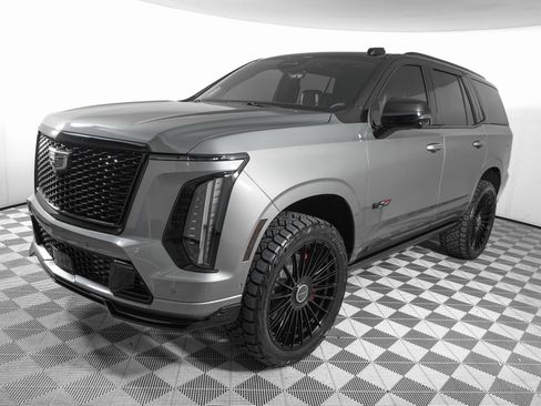 Used 2026 Cadillac Escalade V w/ LPO, ONYX Package image 9
