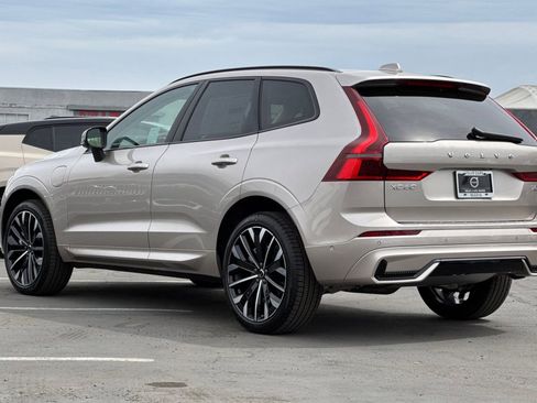 New 2026 Volvo XC60 T8 Ultra w/ Protection Package Premier AWD/4WD image 6