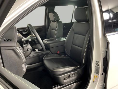 Used 2023 Chevrolet Tahoe Premier AWD/4WD image 21