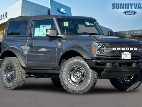 New 2025 Ford Bronco Badlands image 1