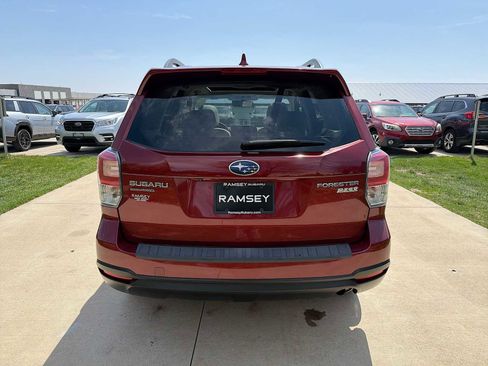 Used 2017 Subaru Forester 2.5i Premium w/ All-Weather Package AWD/4WD image 5