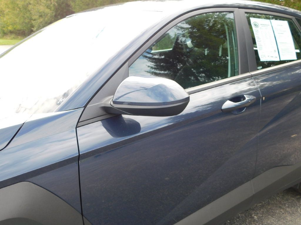 Used 2026 Hyundai Kona SE FWD image 11