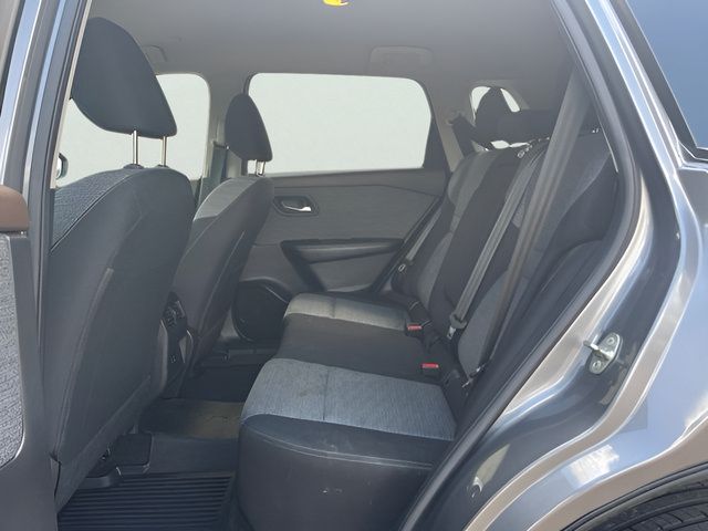 Used 2023 Nissan Rogue SV FWD image 32