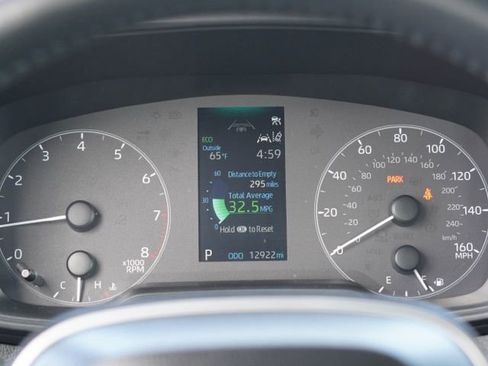 Certified 2025 Toyota Corolla SE w/ Convenience Package FWD image 17