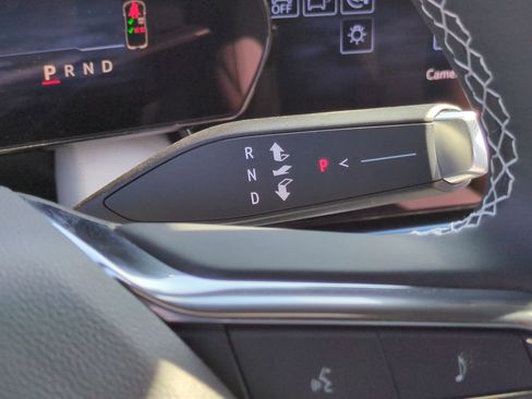 New 2026 Chevrolet Equinox EV LT image 16