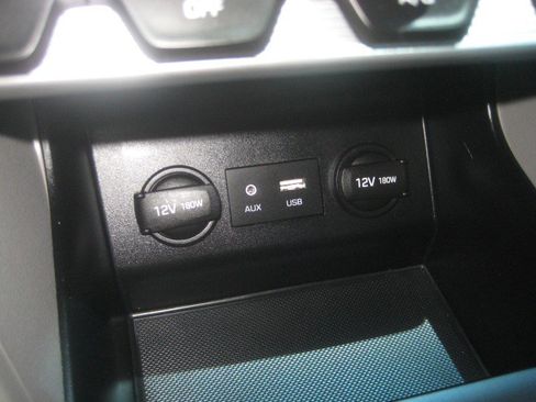 Used 2020 Hyundai Elantra Value Edition FWD image 16
