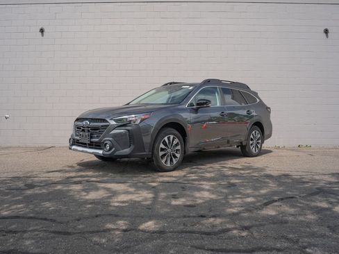 Used 2024 Subaru Outback Limited AWD/4WD image 1