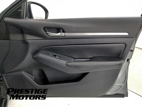 Used 2022 Nissan Altima 2.5 SV AWD/4WD image 29