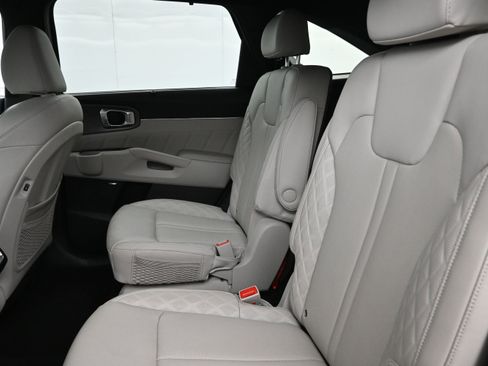 Used 2025 Kia Sorento SX Prestige AWD/4WD image 23