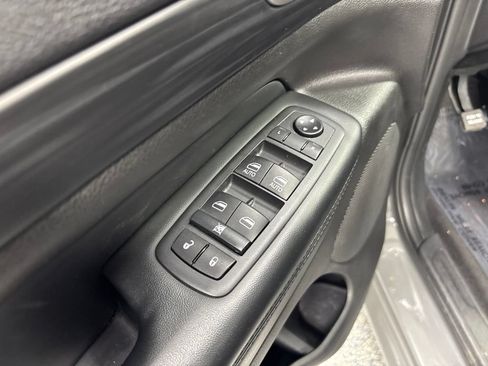 Used 2020 Jeep Grand Cherokee Altitude AWD/4WD image 36