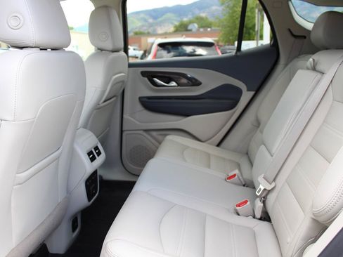 Used 2024 GMC Terrain Denali w/ Denali Premium Package AWD/4WD image 18