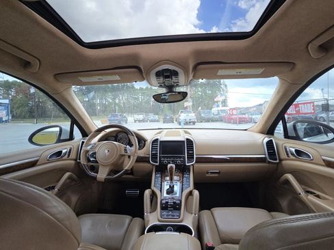 Used 2011 Porsche Cayenne Turbo AWD/4WD image 57