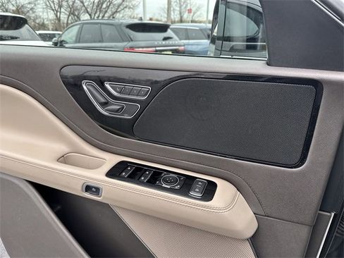 Certified 2023 Lincoln Aviator AWD w/ Premium Package image 31