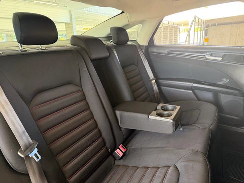 Used 2013 Ford Fusion SE FWD image 24