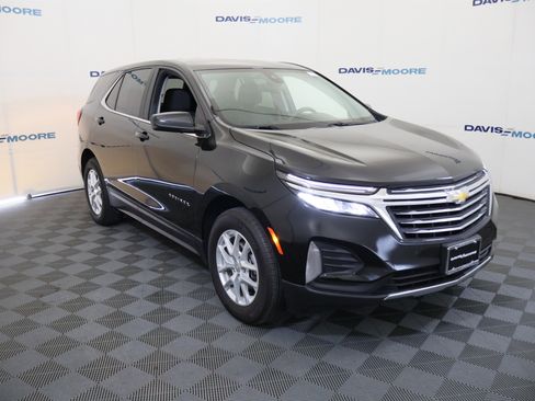 Used 2024 Chevrolet Equinox LT image 3