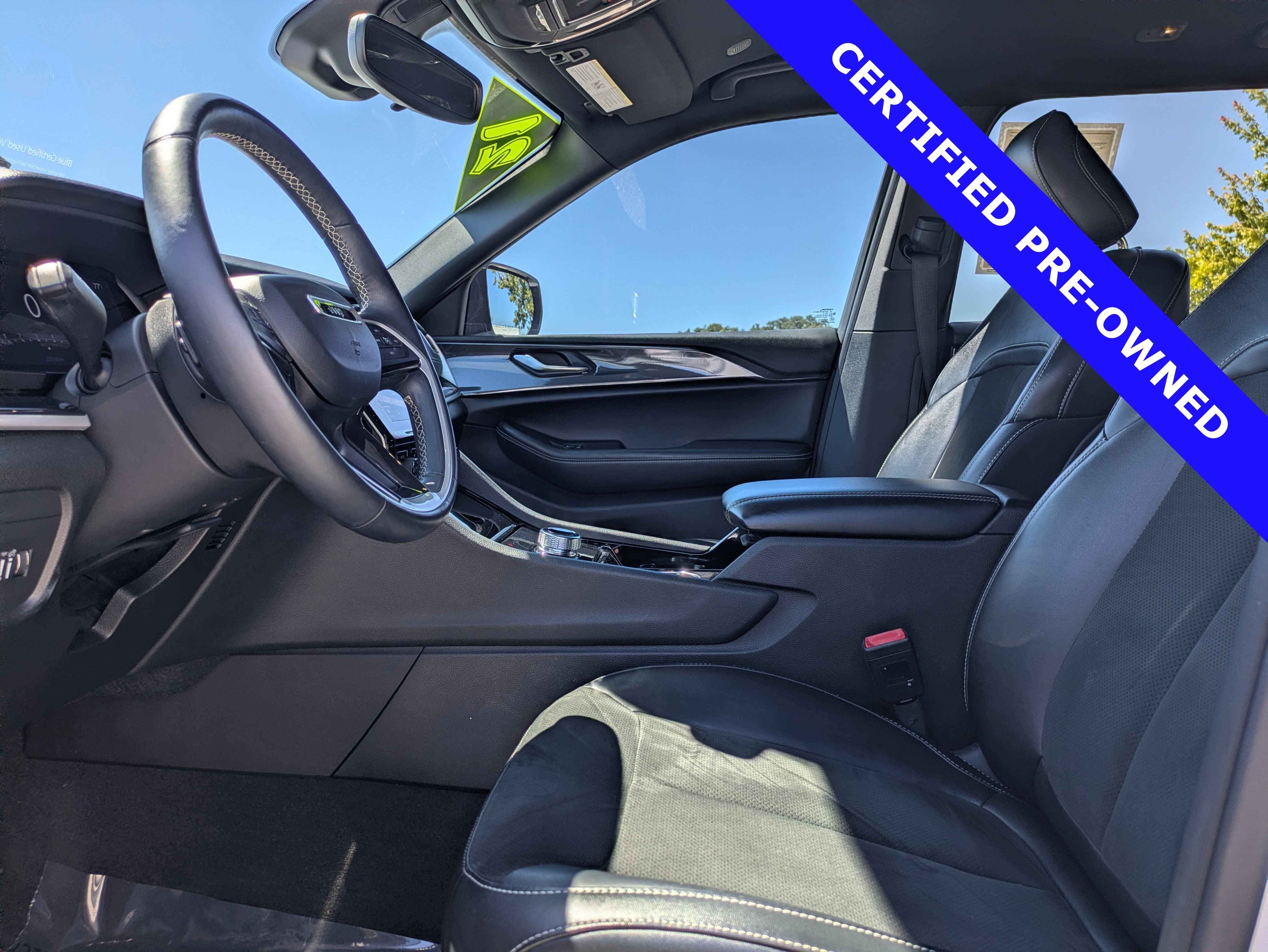 Used 2021 Jeep Grand Cherokee L Laredo RWD image 29
